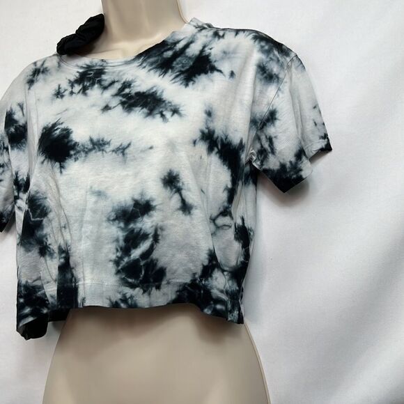 Sundown by Splendid black and white tie dye cropped tee shirt NWT size medium - Picture 7 of 13